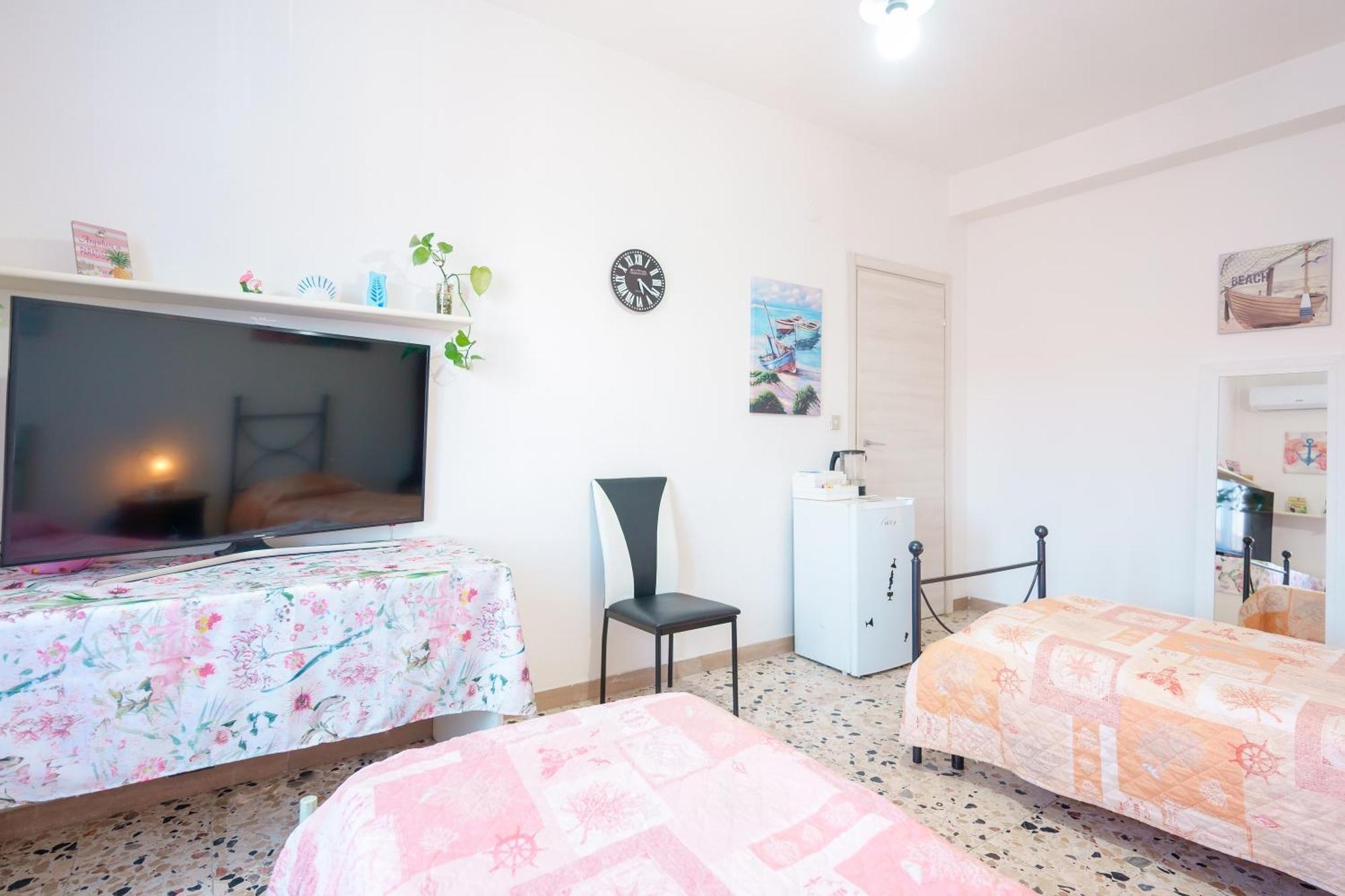 B&B Pothos - Eng Ita - Air Conditioning Wi-Fi Fridge Netflix Local Guide - Aria Condizionata, Frigo, Internet, Guida Locale كالياري المظهر الخارجي الصورة