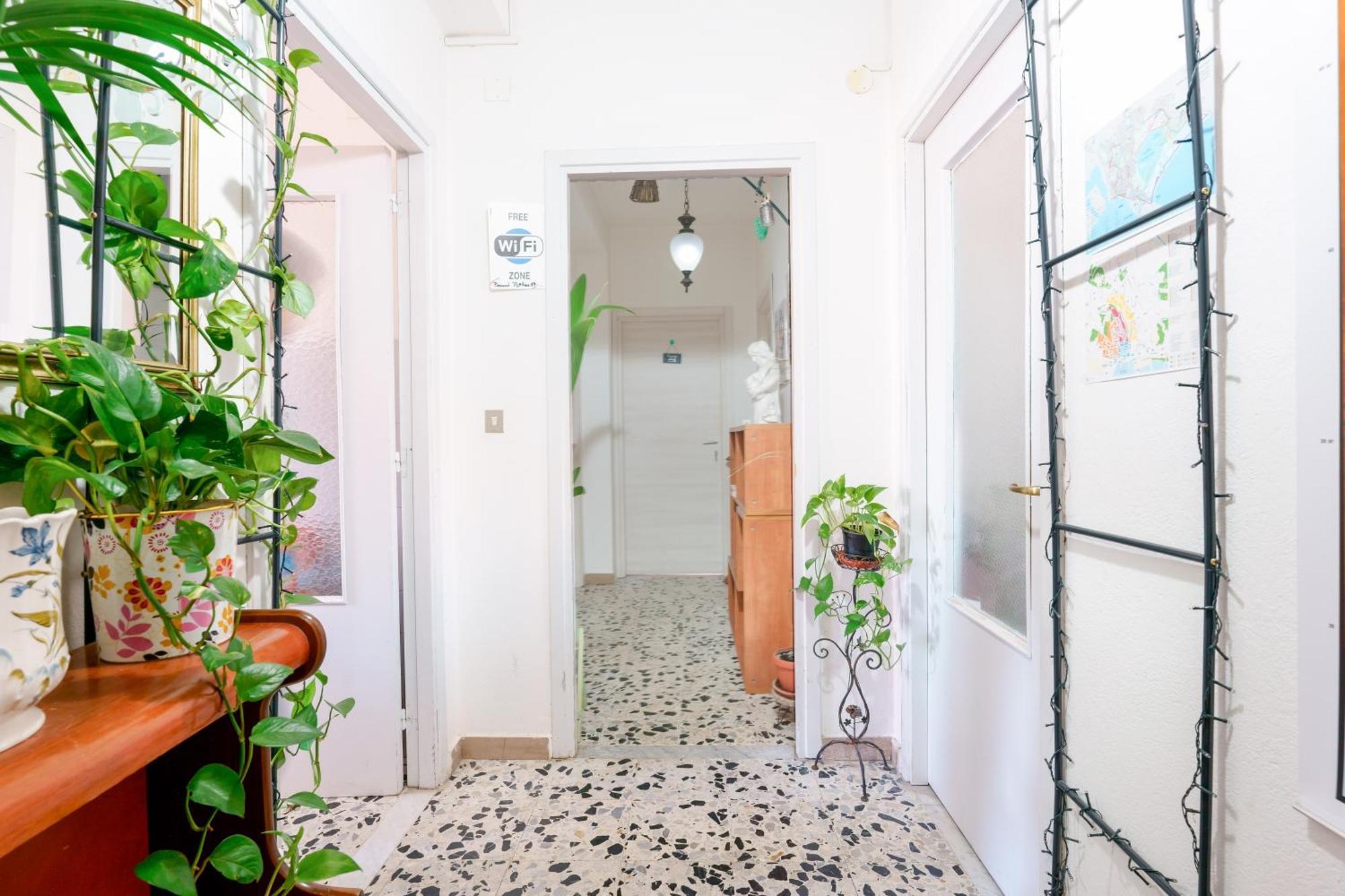 B&B Pothos - Eng Ita - Air Conditioning Wi-Fi Fridge Netflix Local Guide - Aria Condizionata, Frigo, Internet, Guida Locale كالياري المظهر الخارجي الصورة