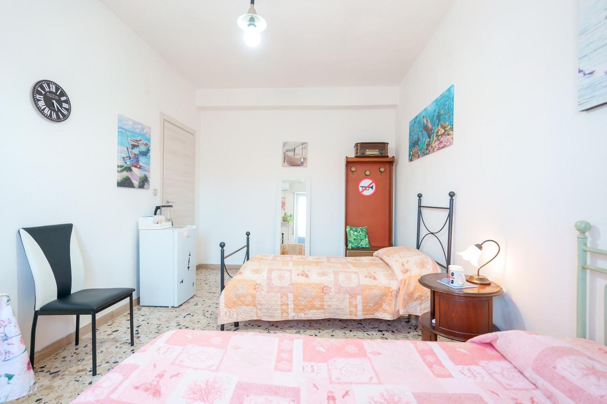 B&B Pothos - Eng Ita - Air Conditioning Wi-Fi Fridge Netflix Local Guide - Aria Condizionata, Frigo, Internet, Guida Locale كالياري المظهر الخارجي الصورة